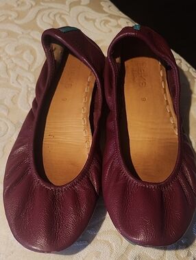 Tieks Burgundy Leather Ballet Flats